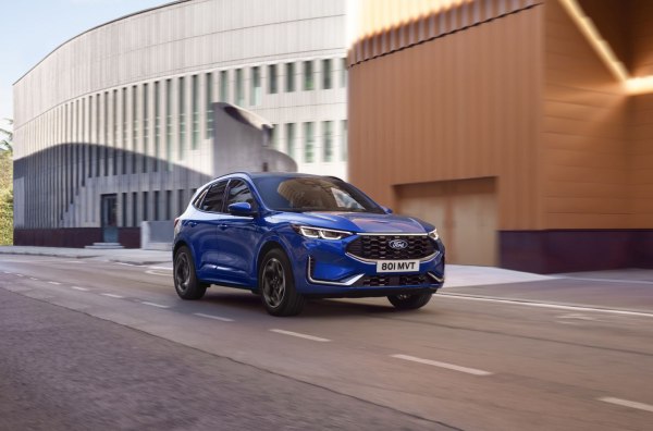 Full specifications and technical details 2024 Ford Kuga III (facelift 2024) ST-Line 2.5 (243 Hp) Plug-in Hybrid CVT