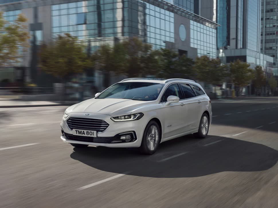 Full specifications and technical details 2019 Ford Mondeo IV Wagon (facelift 2019) 2.0 EcoBlue (150 Hp) Automatic
