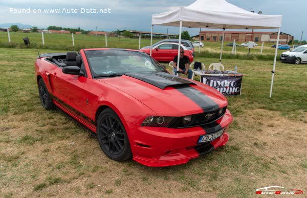 Spécifications complètes et détails techniques 2010 Ford Mustang Convertible V (facelift 2009) GT 5.0 V8 (412 Hp)