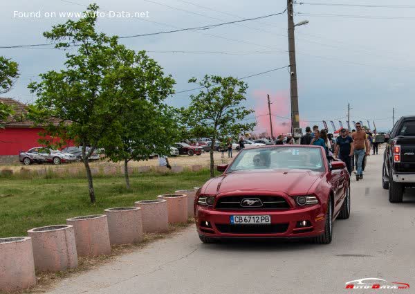 Spécifications complètes et détails techniques 2012 Ford Mustang Convertible V (facelift 2012) GT 5.0 V8 (420 Hp) Automatic