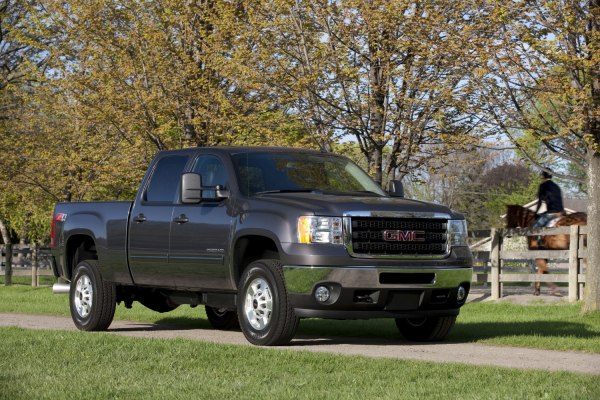 Vollständige Spezifikationen und technische Details 2011 GMC Sierra 2500HD III (GMT900, facelift 2011) Crew Cab Standard Box 6.6 Duramax TD V8 (397 Hp) Automatic