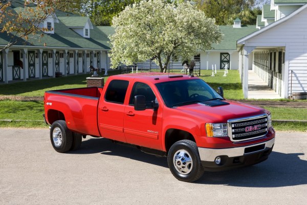 Full specifications and technical details 2011 GMC Sierra 3500HD III (GMT900, facelift 2011) Crew Cab Long Box 6.6 Duramax TD V8 (397 Hp) SRW Automatic