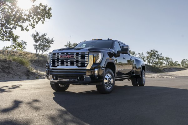 المواصفات والتفاصيل التقنية الكاملة 2024 GMC Sierra 3500HD V (GMTT1XX, facelift 2024) Crew Cab Long Bed 6.6 V8 (401 Hp) 4WD DRW Automatic