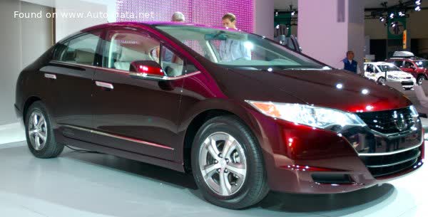 Spécifications complètes et détails techniques 2008 Honda FCX Clarity (134 Hp) CVT