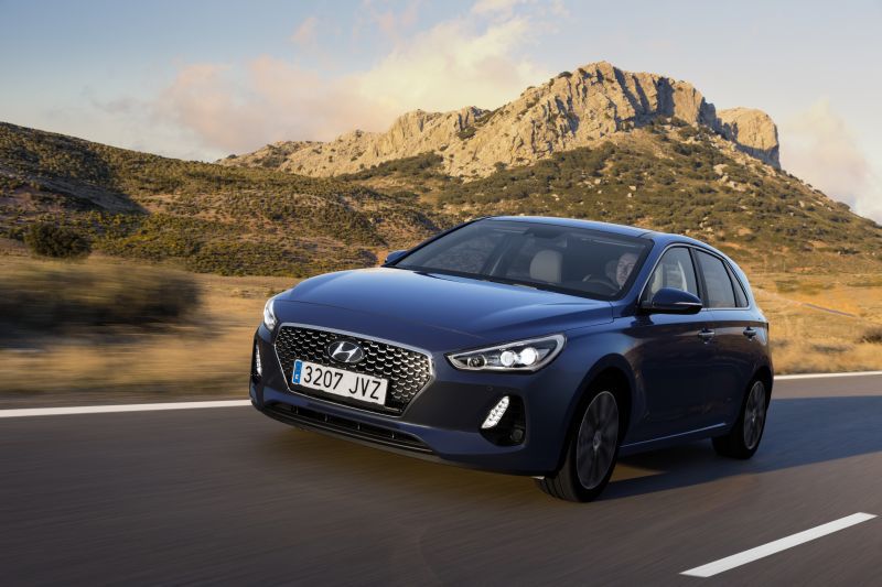 Full specifications and technical details 2016 Hyundai i30 III 1.0 T-GDi (120 Hp) Eco