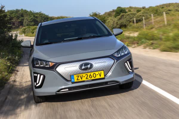 Full specifications and technical details 2019 Hyundai IONIQ (facelift 2019) 1.6 GDI (141 Hp) Hybrid DCT