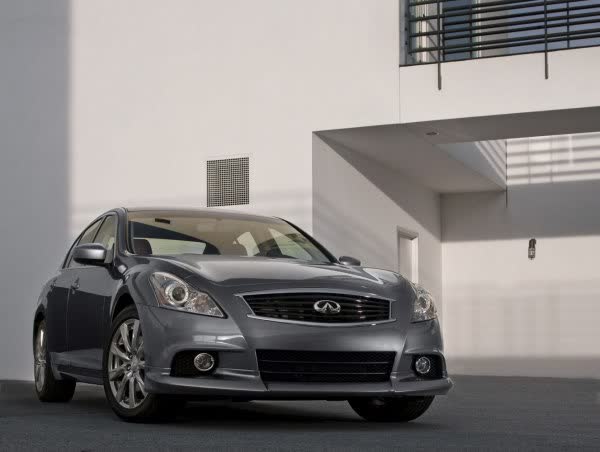 Vollständige Spezifikationen und technische Details 2009 Infiniti G37 Sedan (V36, facelift 2009) 3.7 V6 (328 Hp) Automatic