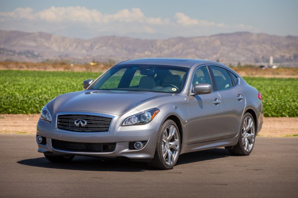 Full specifications and technical details 2014 Infiniti Q70 3.0D V6 (238 Hp) Automatic