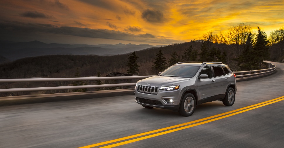 المواصفات والتفاصيل التقنية الكاملة 2018 Jeep Cherokee V (KL, facelift 2018) 2.4 (180 Hp) Automatic