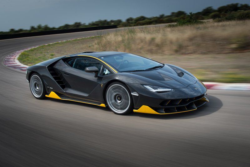 Full specifications and technical details 2016 Lamborghini Centenario LP 770-4 6.5 V12 (770 Hp) 4WD ISR