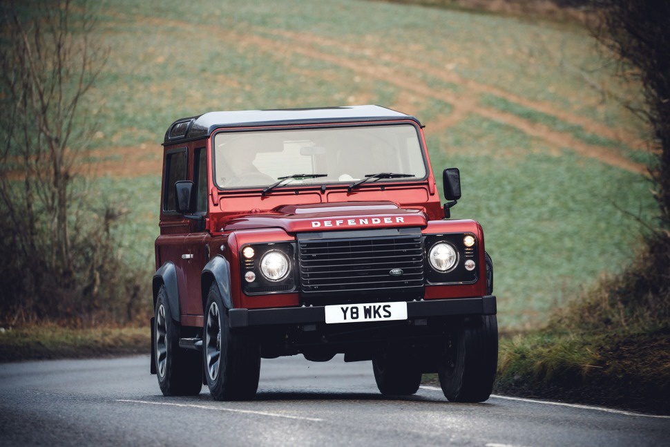 المواصفات والتفاصيل التقنية الكاملة 2018 Land Rover Defender 90 Works V8 5.0 V8 (405 Hp) AWD Automatic