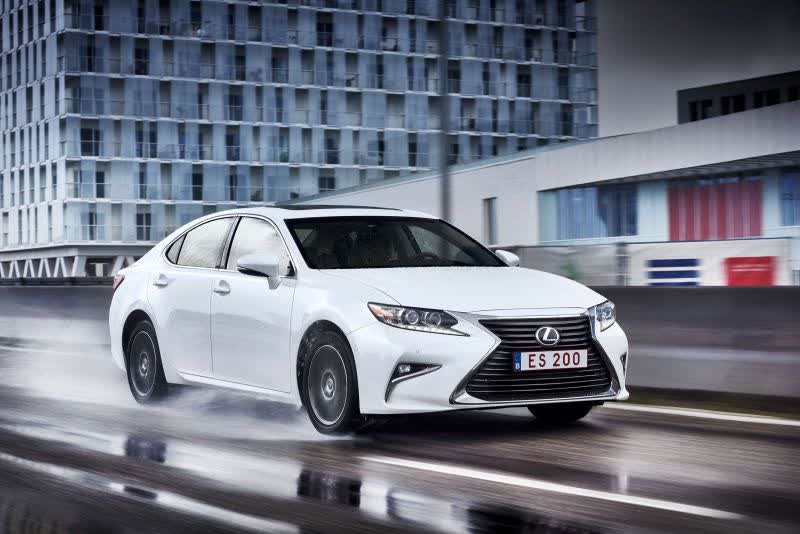 المواصفات والتفاصيل التقنية الكاملة 2015 Lexus ES VI (XV60) (facelift 2015) 300h (200 Hp) Hybrid e-CVT