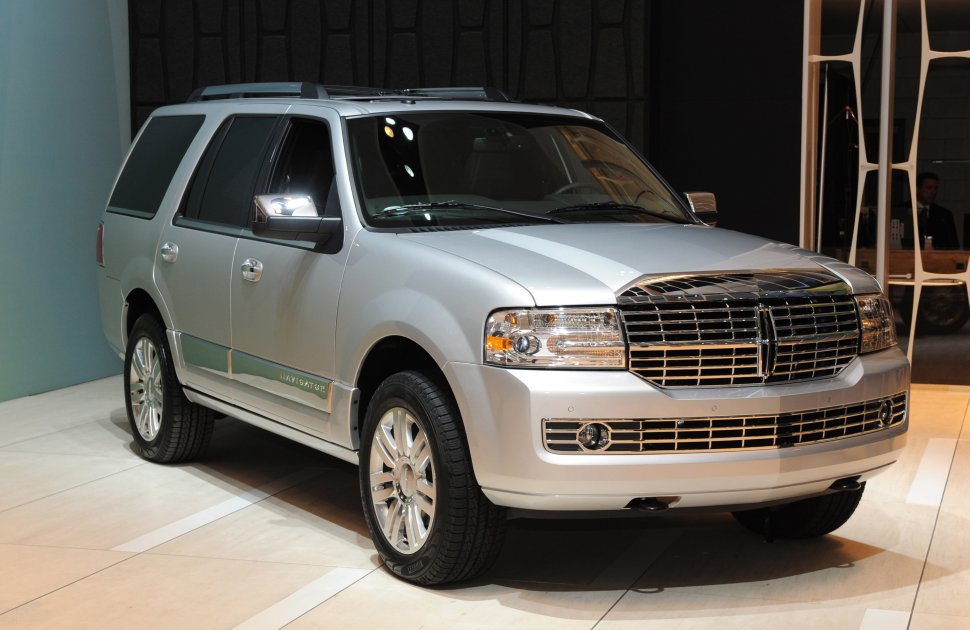 Full specifications and technical details 2008 Lincoln Navigator III 5.4i V8 (310 Hp) Automatic