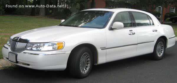 Spécifications complètes et détails techniques 2006 Lincoln Town Car III (FN145) 4.6 i V8 L (242 Hp)