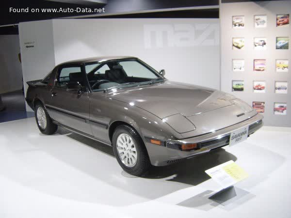 Full specifications and technical details 1981 Mazda RX 7 I (SA) Wankel (115 Hp)