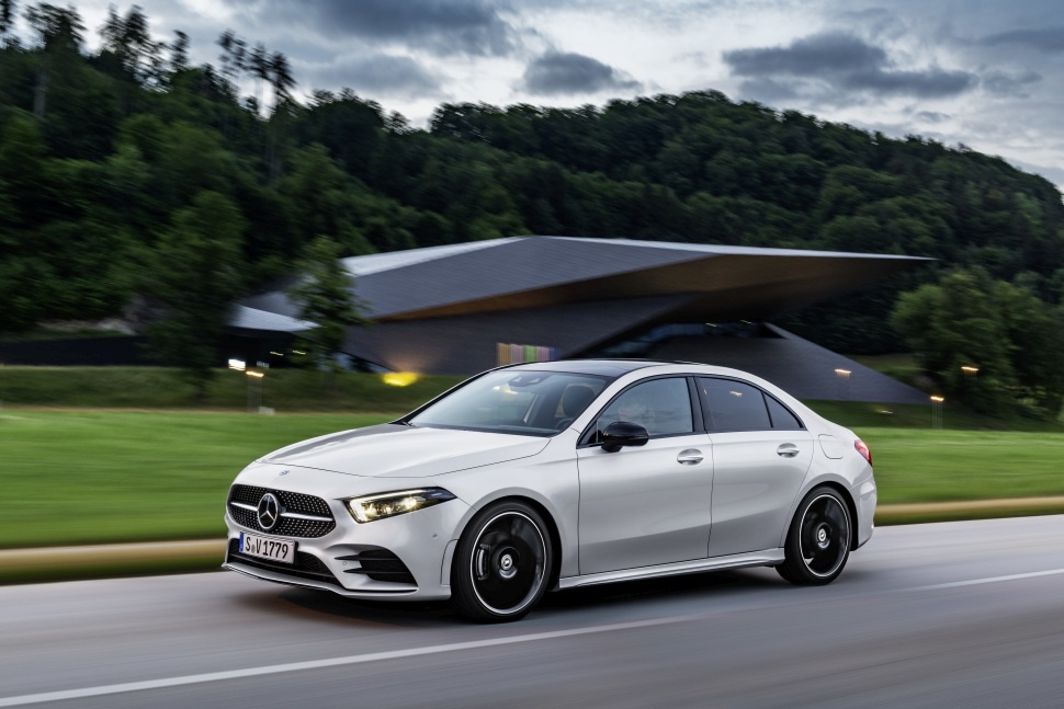 Full specifications and technical details 2018 Mercedes-Benz A-class Sedan (V177) A 200 (163 Hp)