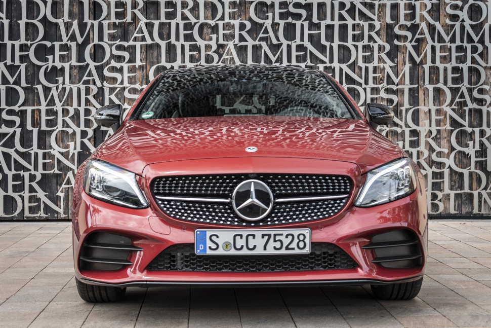 Full specifications and technical details 2018 Mercedes-Benz C-class Coupe (C205, facelift 2018) C 220d (194 Hp) 4MATIC G-TRONIC