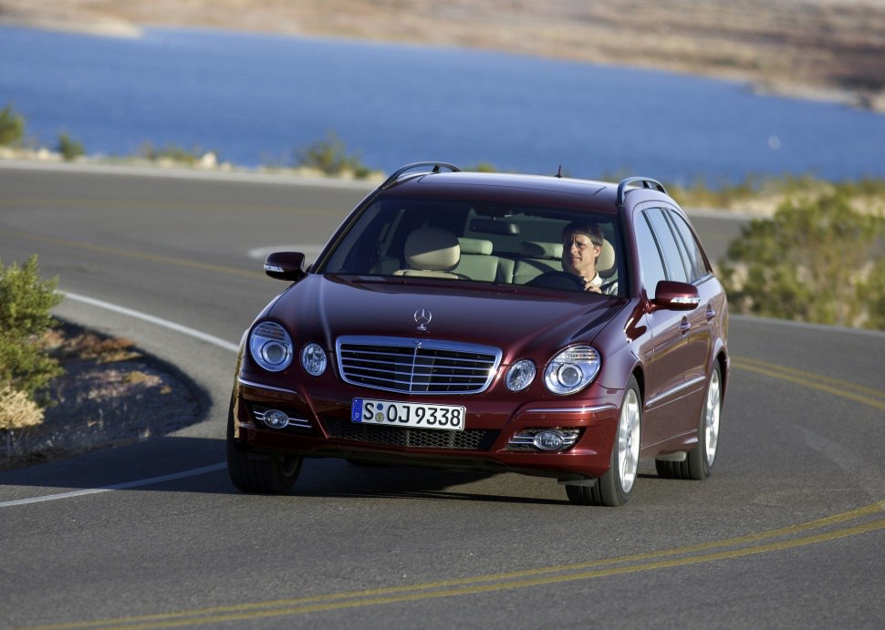 Vollständige Spezifikationen und technische Details 2006 Mercedes-Benz E-class T-modell (S211, facelift 2006) E 200 Kompressor (184 Hp) 5G-TRONIC