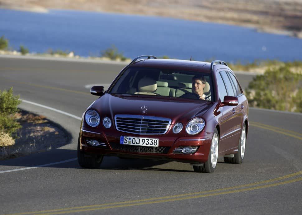 المواصفات والتفاصيل التقنية الكاملة 2007 Mercedes-Benz E-class T-modell (S211, facelift 2006) E 230 V6 (204 Hp) 7G-TRONIC