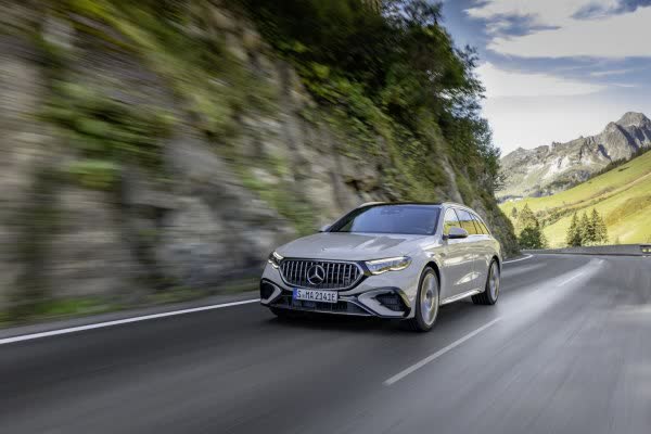 Full specifications and technical details 2024 Mercedes-Benz E-class T-modell (S214) E 200 (204 Hp) Mild Hybrid 4MATIC 9G-TRONIC