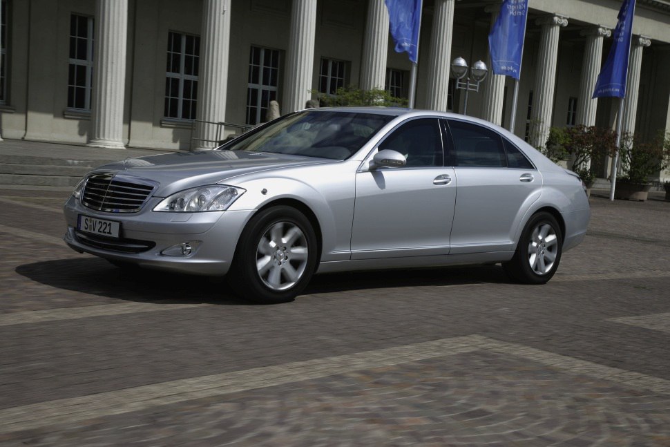 المواصفات والتفاصيل التقنية الكاملة 2005 Mercedes-Benz S-class Long (V221) S 600 V12 (517 Hp) 5G-TRONIC