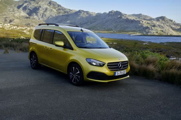 Full specifications and technical details 2022 Mercedes-Benz T-class (T420) T 180 (131 Hp) 7G-DCT