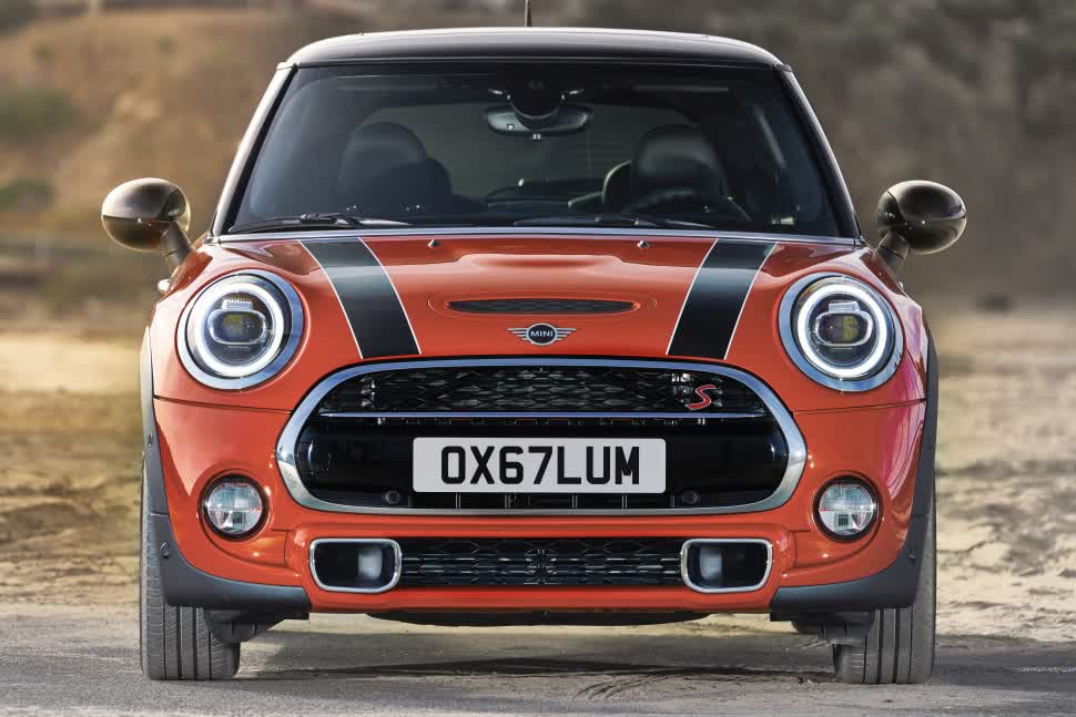 Spécifications complètes et détails techniques 2018 Mini Hatch (F56, facelift 2018) 3-door Cooper SD 2.0 (170 Hp) Steptronic