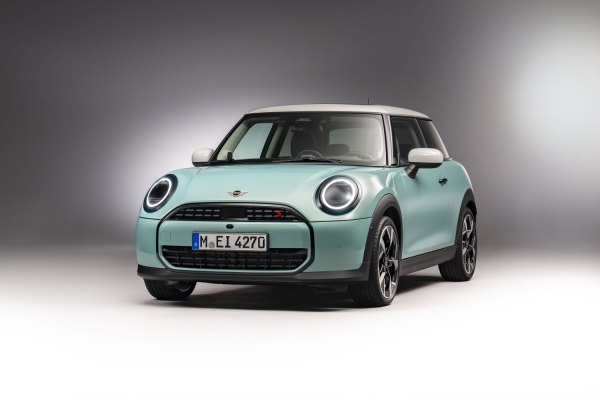 المواصفات والتفاصيل التقنية الكاملة 2024 Mini Hatch (F66) 3-door Cooper C 1.5 (156 Hp) Steptronic