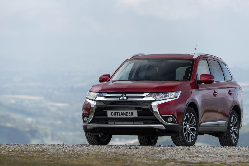 المواصفات والتفاصيل التقنية الكاملة 2015 Mitsubishi Outlander III (facelift 2015) 2.0 MIVEC (150 Hp) 4WD Automatic