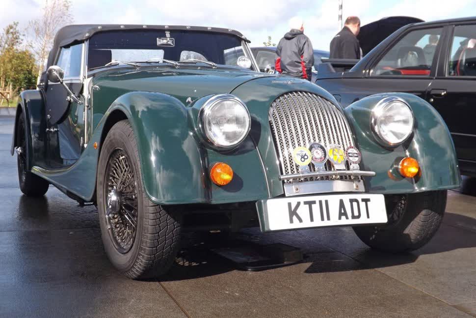 Full specifications and technical details 2009 Morgan 4/4 1.6 1.6 (112 Hp)