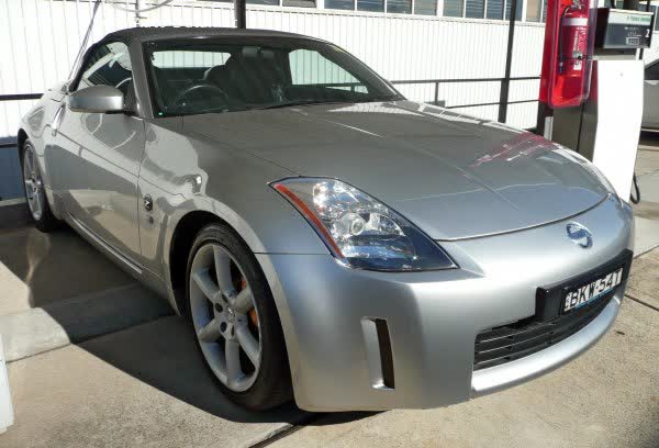 Spécifications complètes et détails techniques 2003 Nissan 350Z Roadster (Z33) 3.5 i V6 24V (283 Hp)