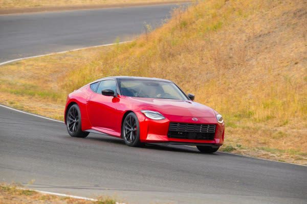 Vollständige Spezifikationen und technische Details 2022 Nissan Z (RZ34) 3.0 V6 (400 Hp) Automatic