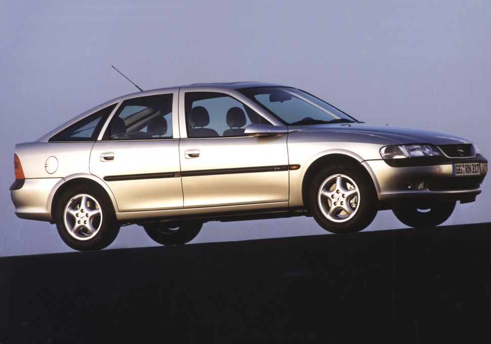 المواصفات والتفاصيل التقنية الكاملة 1995 Opel Vectra B CC 2.5i V6 (170 Hp)