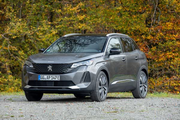 Vollständige Spezifikationen und technische Details 2020 Peugeot 3008 II (Phase II, 2020) 1.6 (225 Hp) Plug-in Hybrid e-EAT8