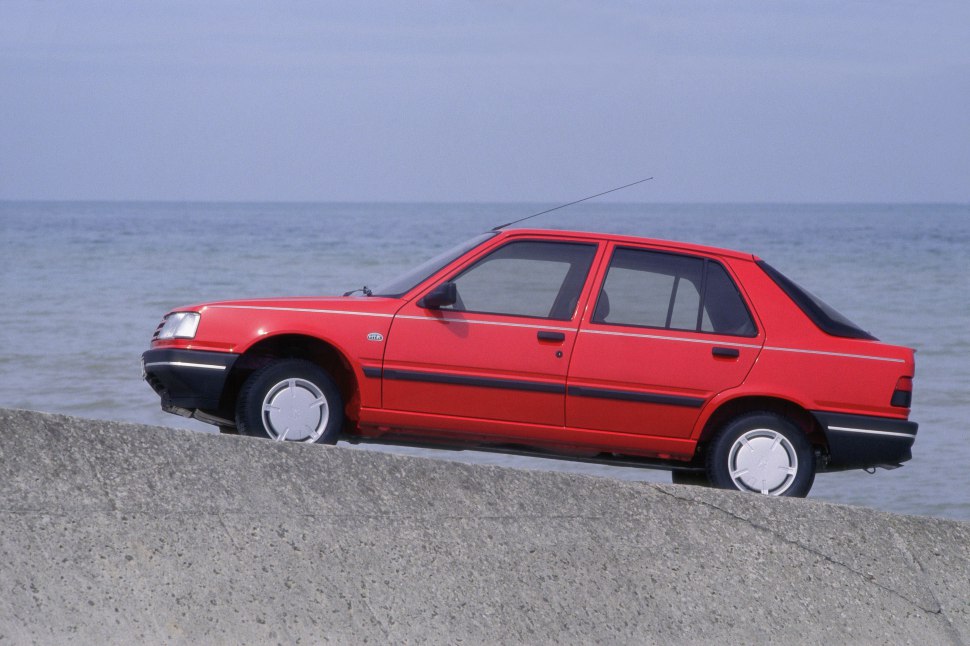 Full specifications and technical details 1989 Peugeot 309 (3C,3A facelift 1989) 1.9 GTI 16V (158 Hp)