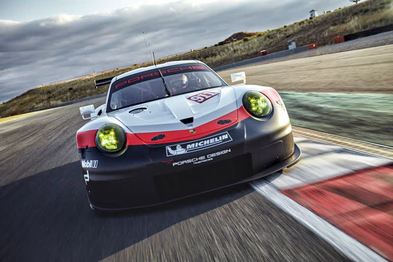 Spécifications complètes et détails techniques 2017 Porsche 911 RSR (991) 4.0 (510 Hp) Automatic