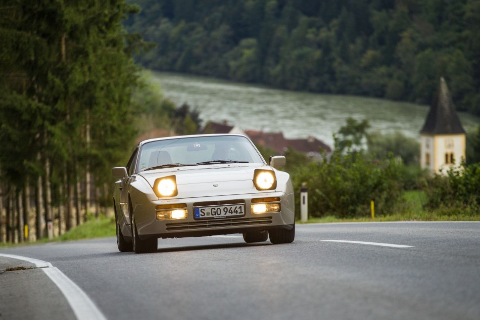 Vollständige Spezifikationen und technische Details 1987 Porsche 944 2.5 S (190 Hp)