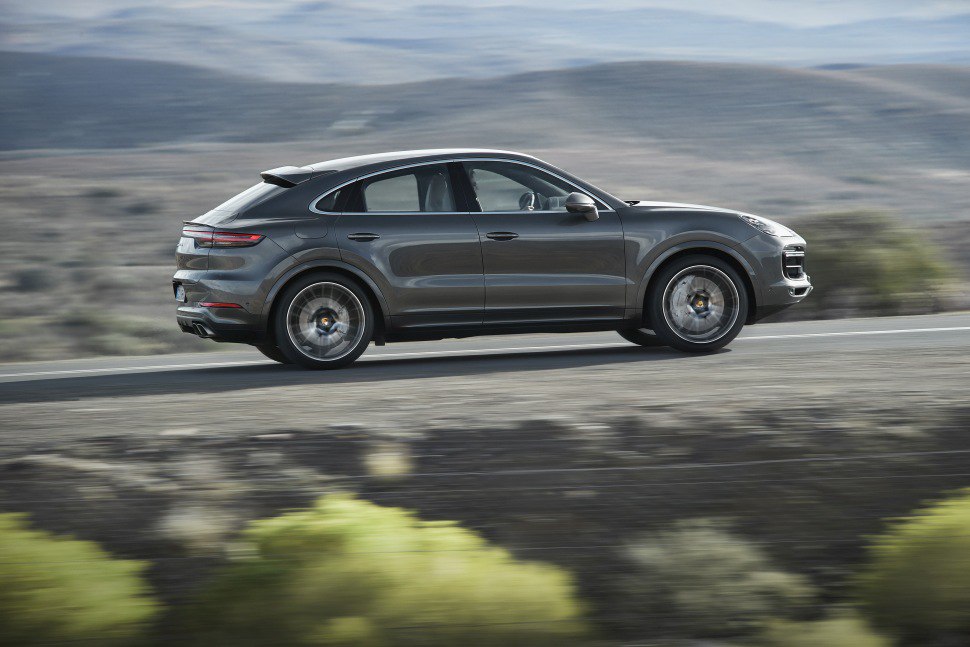 Full specifications and technical details 2019 Porsche Cayenne III Coupe Turbo 4.0 V8 (550 Hp) Tiptronic S