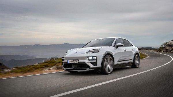 المواصفات والتفاصيل التقنية الكاملة 2024 Porsche Macan II Electric Turbo 100 kWh (639 Hp)