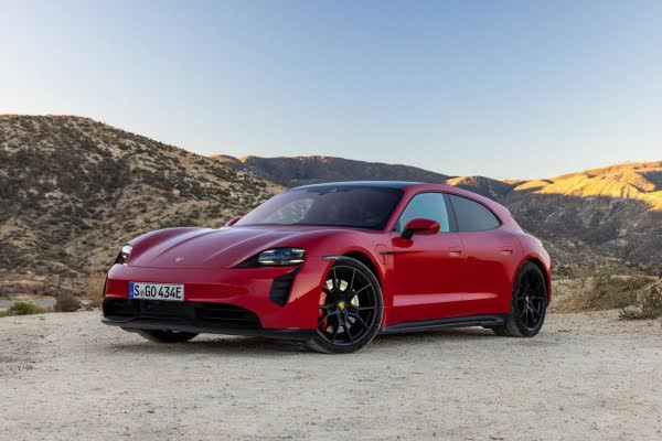 Full specifications and technical details 2022 Porsche Taycan Sport Turismo (Y1A) 4S Performance Plus 93.4 kWh (571 Hp)