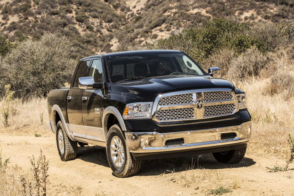 المواصفات والتفاصيل التقنية الكاملة 2013 RAM 1500 Crew Cab Short I (facelift 2013) 5.7 Hemi V8 (395 Hp) Automatic