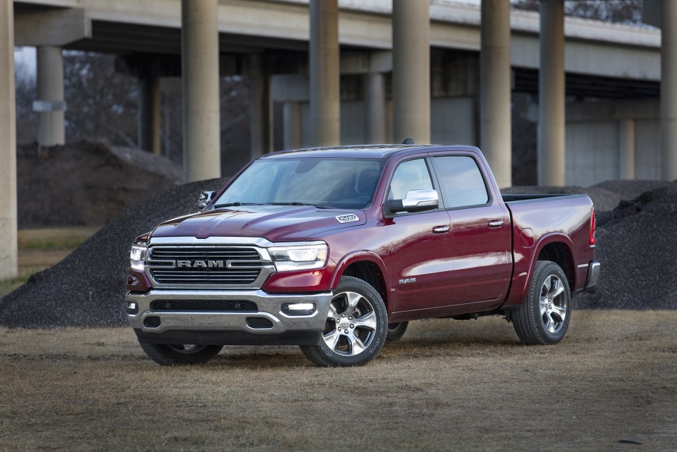 المواصفات والتفاصيل التقنية الكاملة 2018 RAM 1500 Crew Cab II (DT) 5.7 HEMI V8 (395 Hp) 4WD Automatic