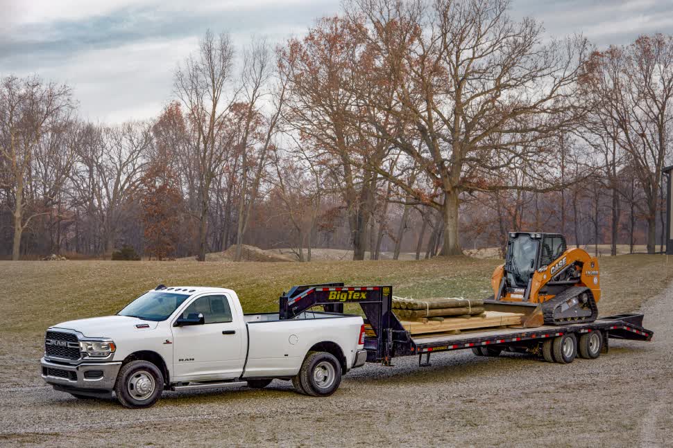 Spécifications complètes et détails techniques 2019 RAM 2500/3500 Regular Cab II (DT) 2500 6.7 Cummins TD (370 Hp) 4x4 Automatic
