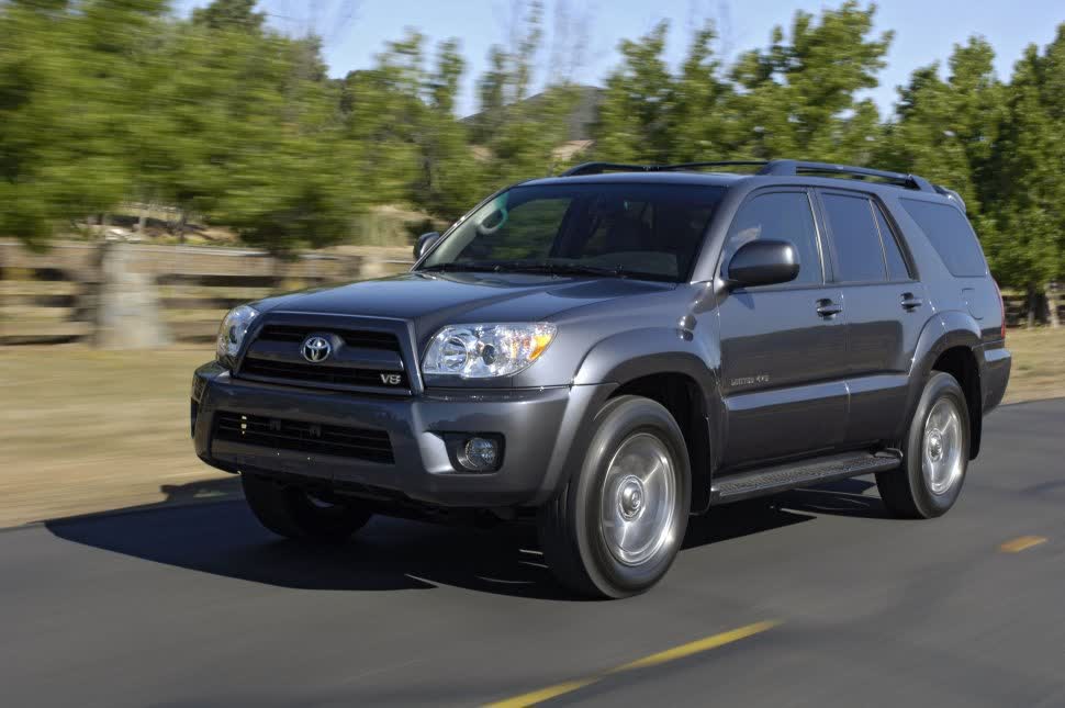 Vollständige Spezifikationen und technische Details 2005 Toyota 4Runner IV (facelift 2005) 4.7i V8 32V (260 Hp) 4x4 Automatic
