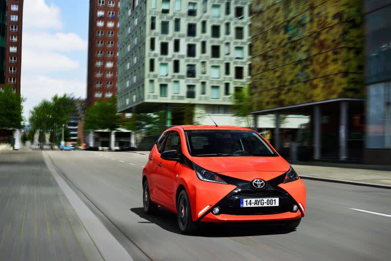 Vollständige Spezifikationen und technische Details 2014 Toyota Aygo II 1.0 VVT-i (69 Hp) Automatic