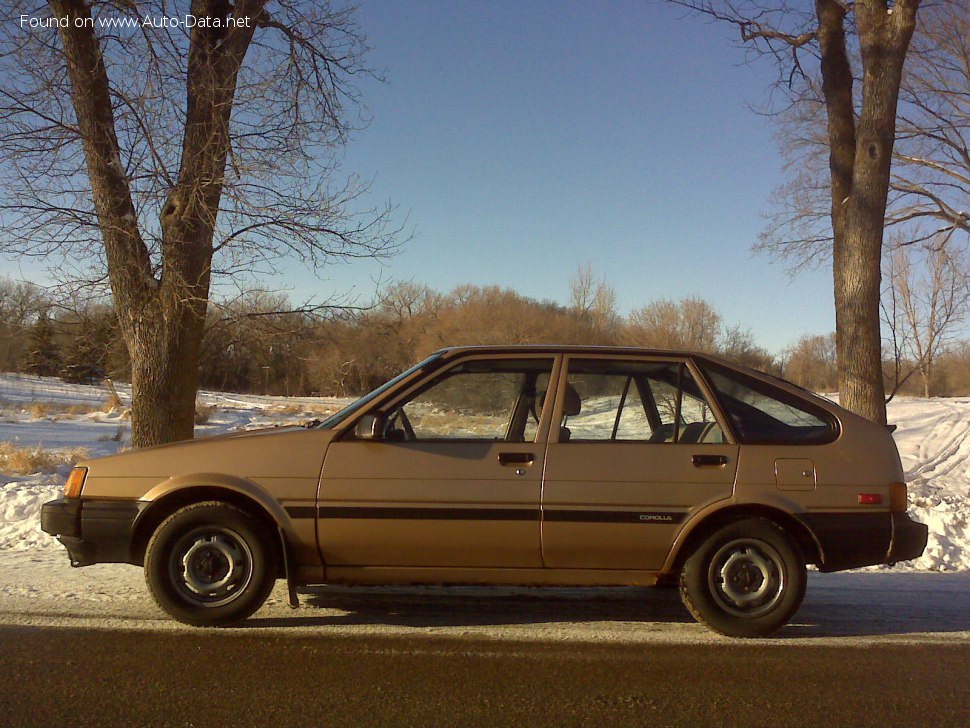 المواصفات والتفاصيل التقنية الكاملة 1983 Toyota Corolla Hatch V (E80) 1.8 D (CE80) (64 Hp)