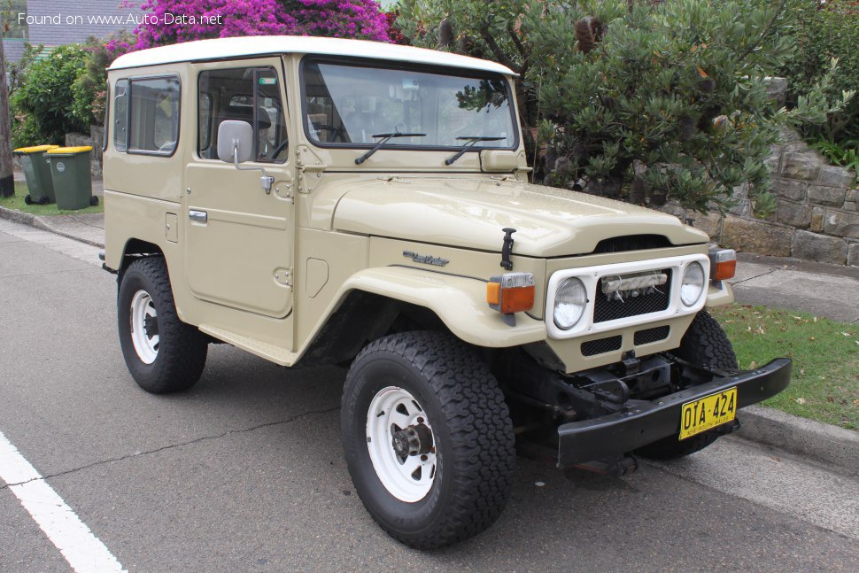 المواصفات والتفاصيل التقنية الكاملة 1975 Toyota Land Cruiser (J40) Hard top 4.2 (135 Hp) 4WD