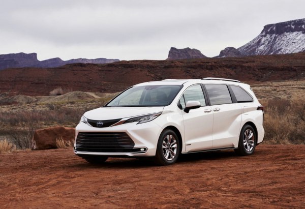 Full specifications and technical details 2020 Toyota Sienna IV 2.5 (245 Hp) Hybrid e-CVT