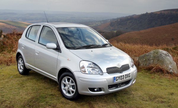 المواصفات والتفاصيل التقنية الكاملة 2003 Toyota Yaris I (facelift 2003) 5-door 1.3 VVT-i (87 Hp)