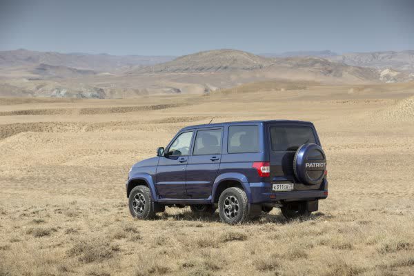 Vollständige Spezifikationen und technische Details 2016 UAZ Patriot (3163, facelift 2016) 2.7 (135 Hp) 4x4